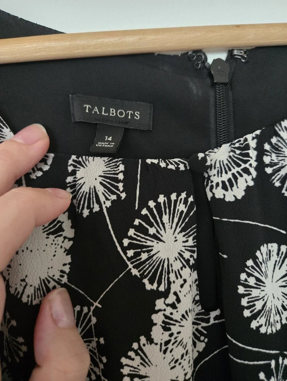 Talbots Sleeveless Flowy Dandelion Print Midi Dress Size 14